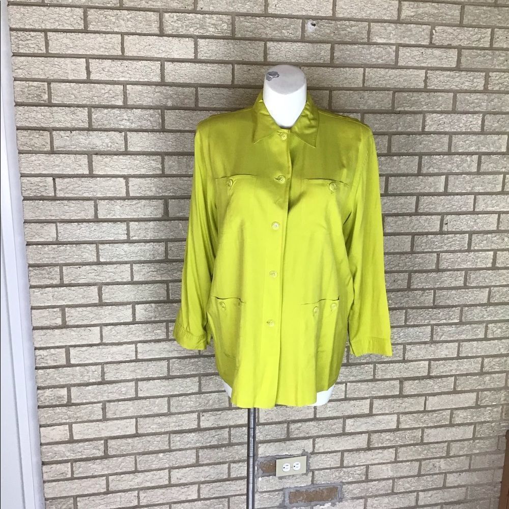 August Silk lose fitting 100% silk jacket size large.